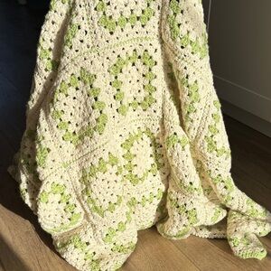 Crochet Granny Square Blanket in Cream and Green